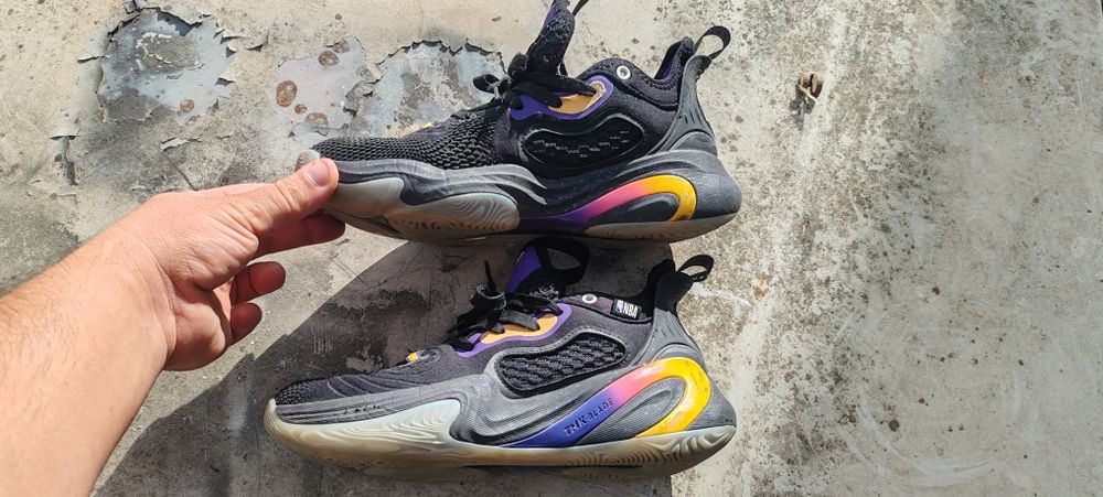 Adidasi copii baschet basket nba marimea 38 39 nu nike jordan