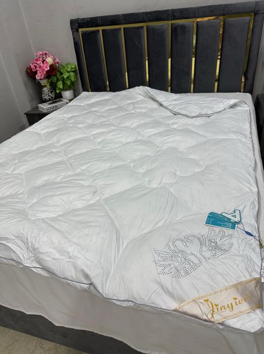 Одеяло, подушка, постельное белье