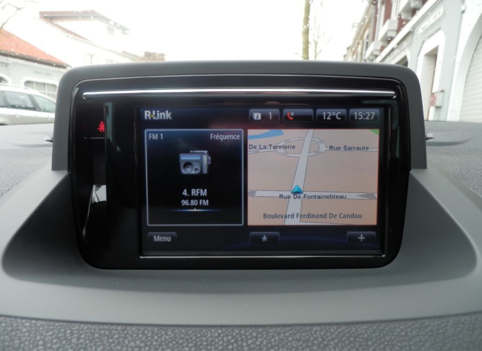 tomtom live second hand si noi de vanzare • Anunturi •