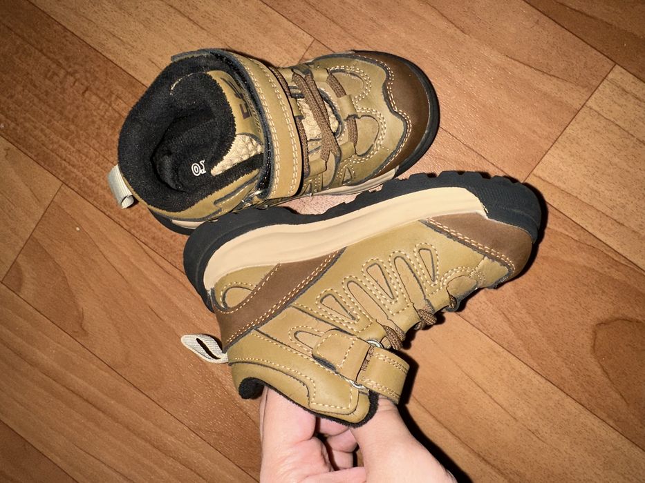 Детские осенние ботинки