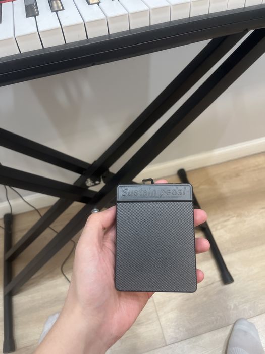 Цифровое пианино черный