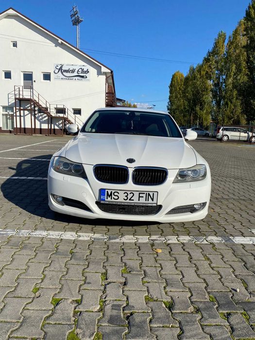 BMW 3 Series 2011 — imagine 1