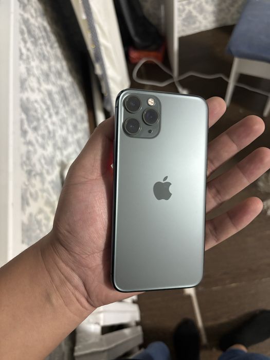 Продам айфон 11 про