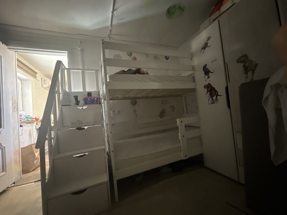 Двухярусная кровать