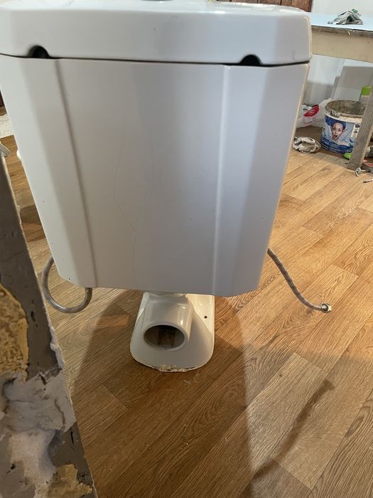 Продам  унитаз