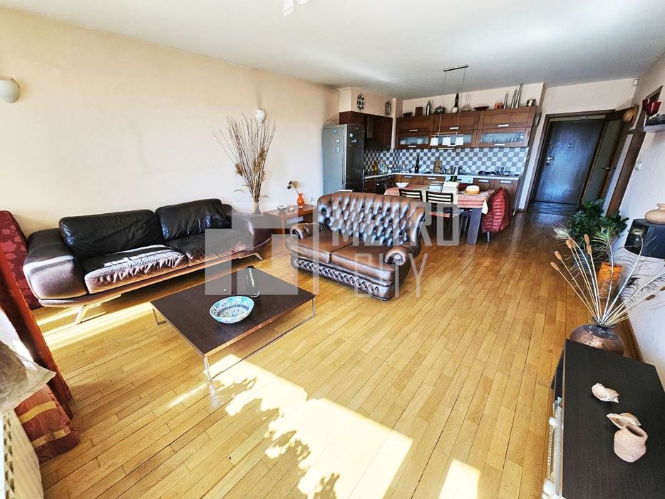 Продава се Тристаен апартамент в София, Хладилника - 127 кв.м за 3008 €/кв.м - Снимка #2