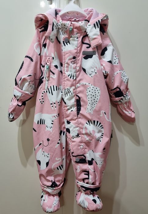 Продам демисезонный комбинезон.