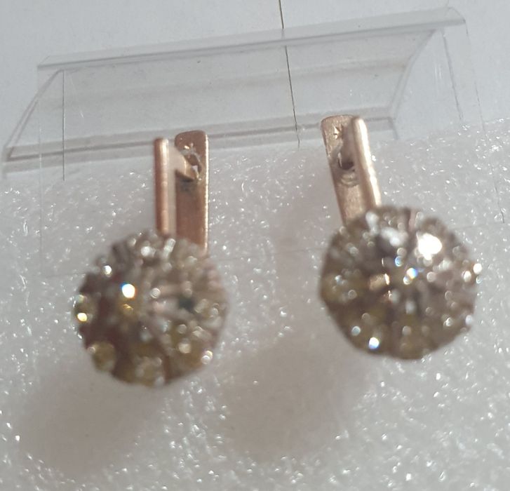 Серьги   бриллиантовые.