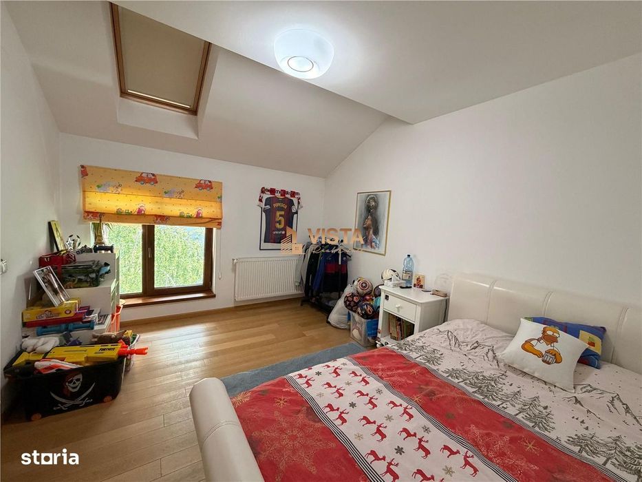 Casa tip duplex, zona Centru