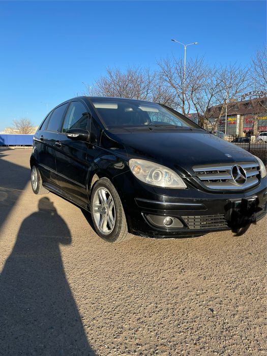 Mersedes benz  B 200