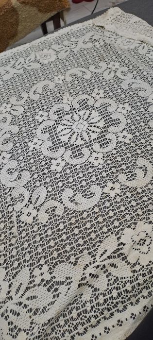 Бяло каре покривка