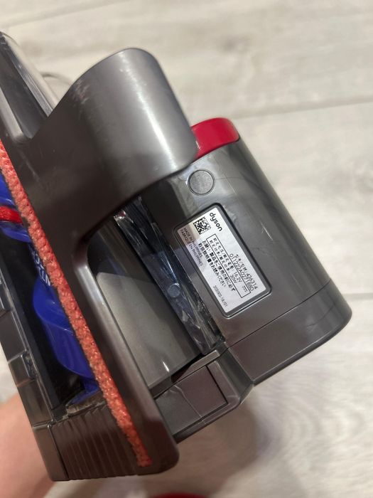 Perie anti incurcare  dyson