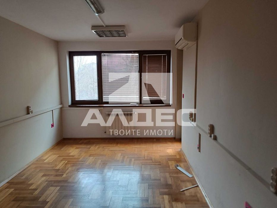Дава се под наем Офис в София, Лозенец - 106 кв.м за 797.64 € - Снимка #6