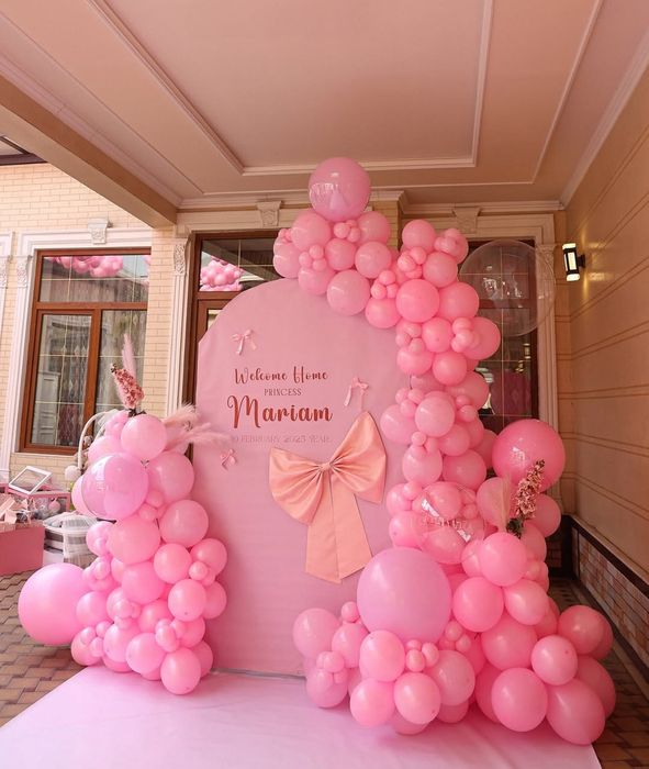 Oformileniya Toshkent shar bilan bezatish chaqaloq olib chiqish