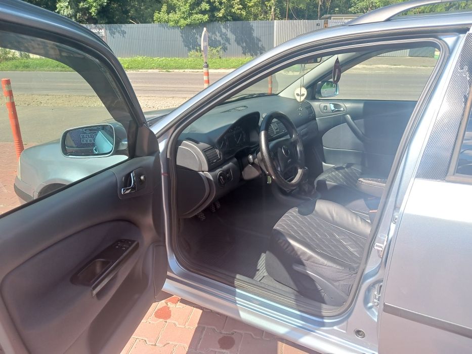 Vând Skoda Octavia 1.6