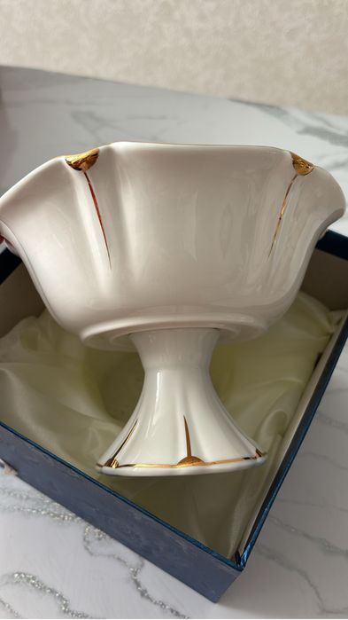 Продам конфетницу 4 шт