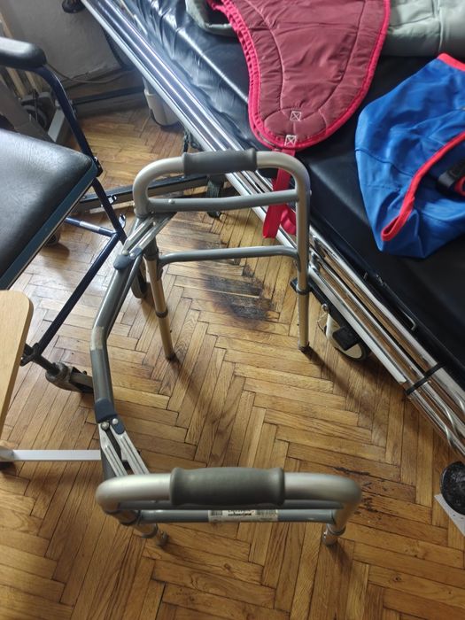 Echipamente îngrijire bătrâni