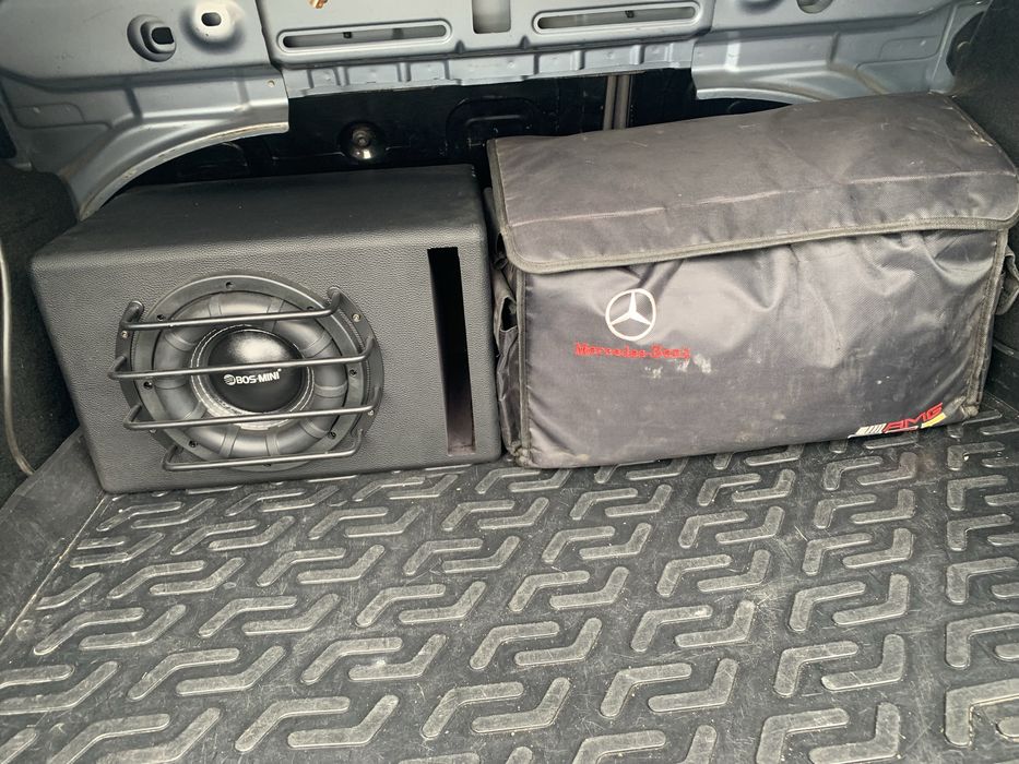 Продам саббуфер BOS-mini