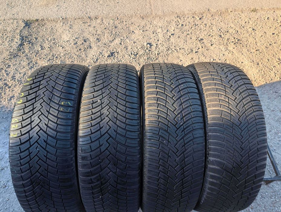 225/60 R18 • All Season • Pirelli Cinturato SF2 104V | 4 buc | DOT 2023 | Pret/buc
