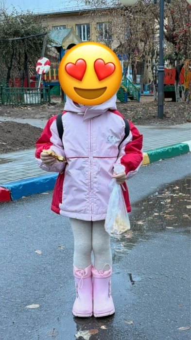 Продам куртку за 5000 в отличном состоянии