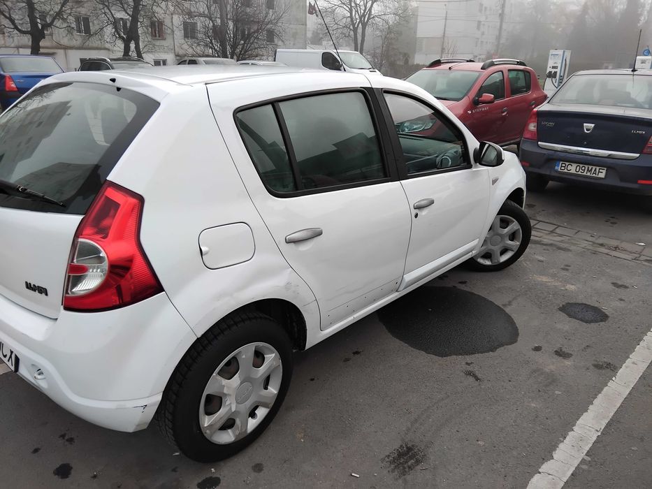 DACIA SANDERO 2009   1.4 BENZINA  60325 km
