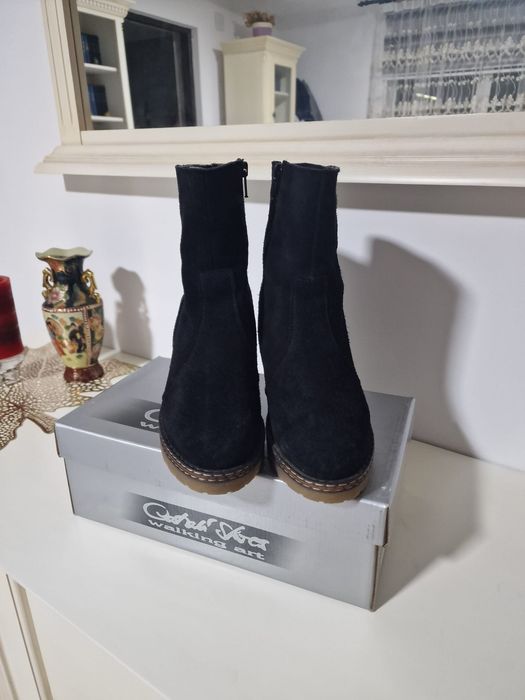 Cizme din piele naturala întoarsă, toc comod;