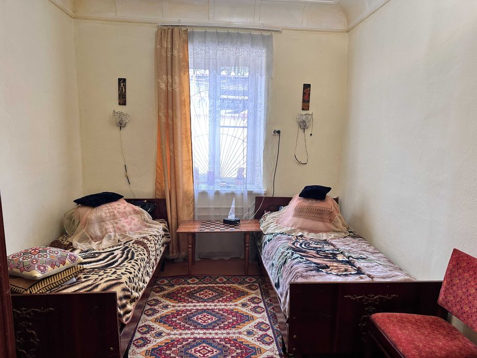 Двор, дом, ховли сотилади, срочно