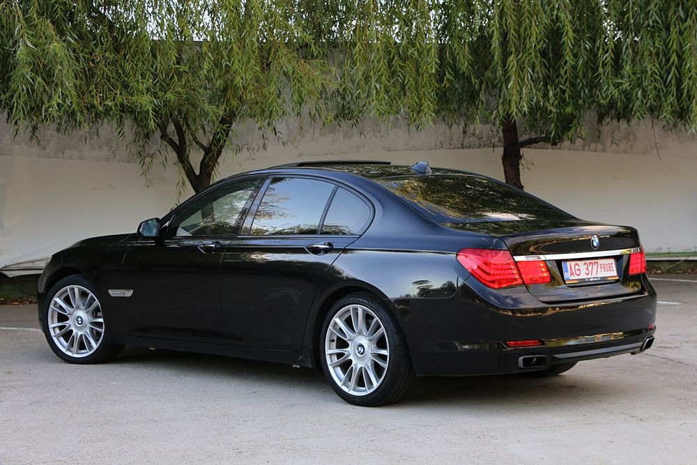 BMW 750i Individual 404cp 5 Butoane .Mega Full