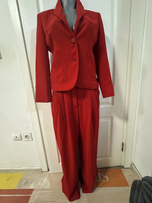 Костюми, комплекти и сетове