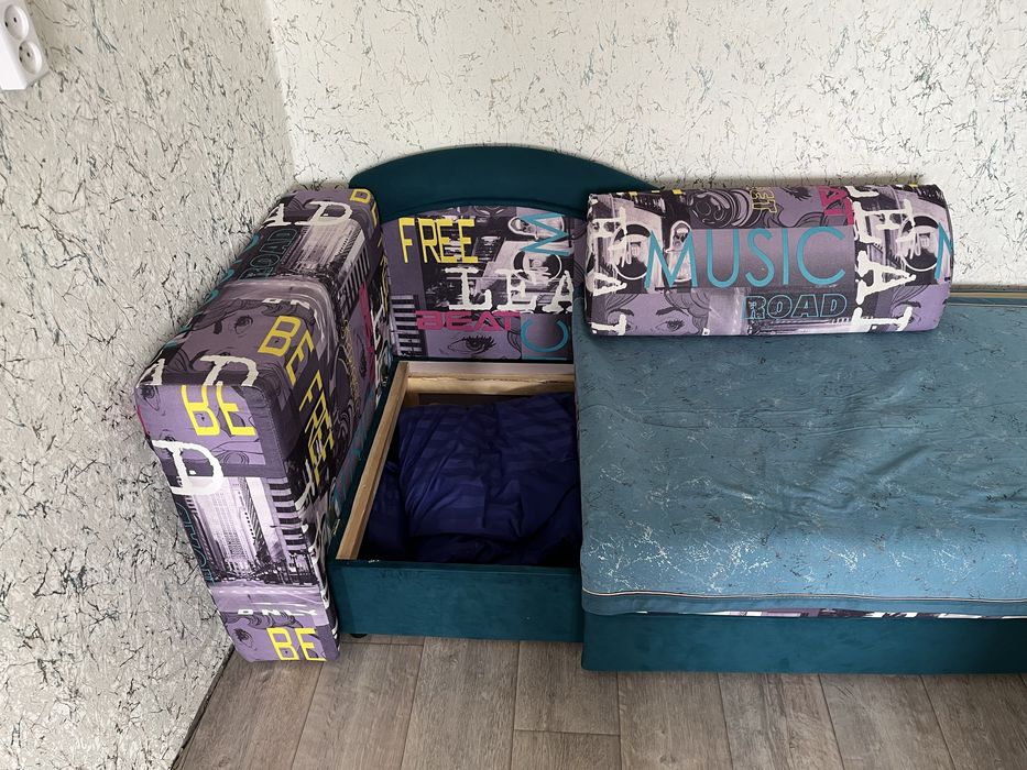 Продам диван тахта