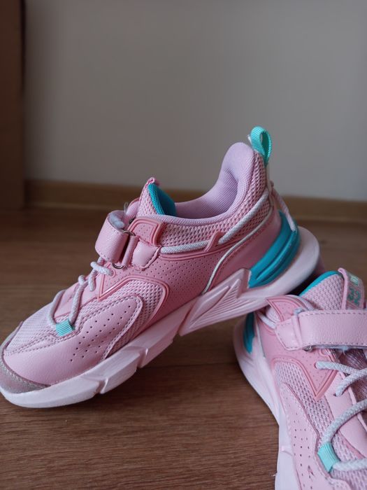 Кроссовки, обувь на девочку, розмер. 36-37