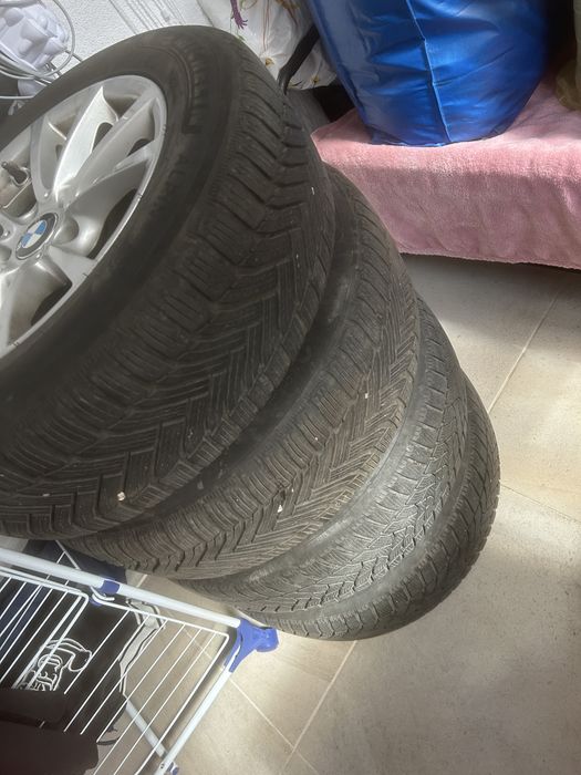 Set 4 jante aliaj BMW R16 5x120 cu anvelope 205/60 R16 – Michelin și Dunlop