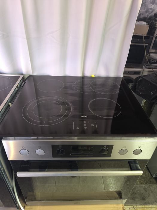 Фурна с котлони AEG EPB331020M - клас А+ пиролиза