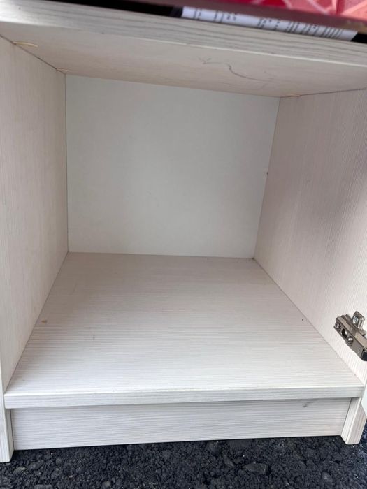 Поодаю компьютерный стол