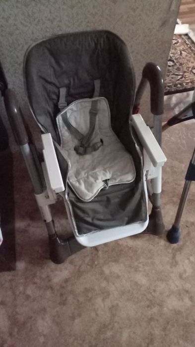 Продам стульчики для кормления