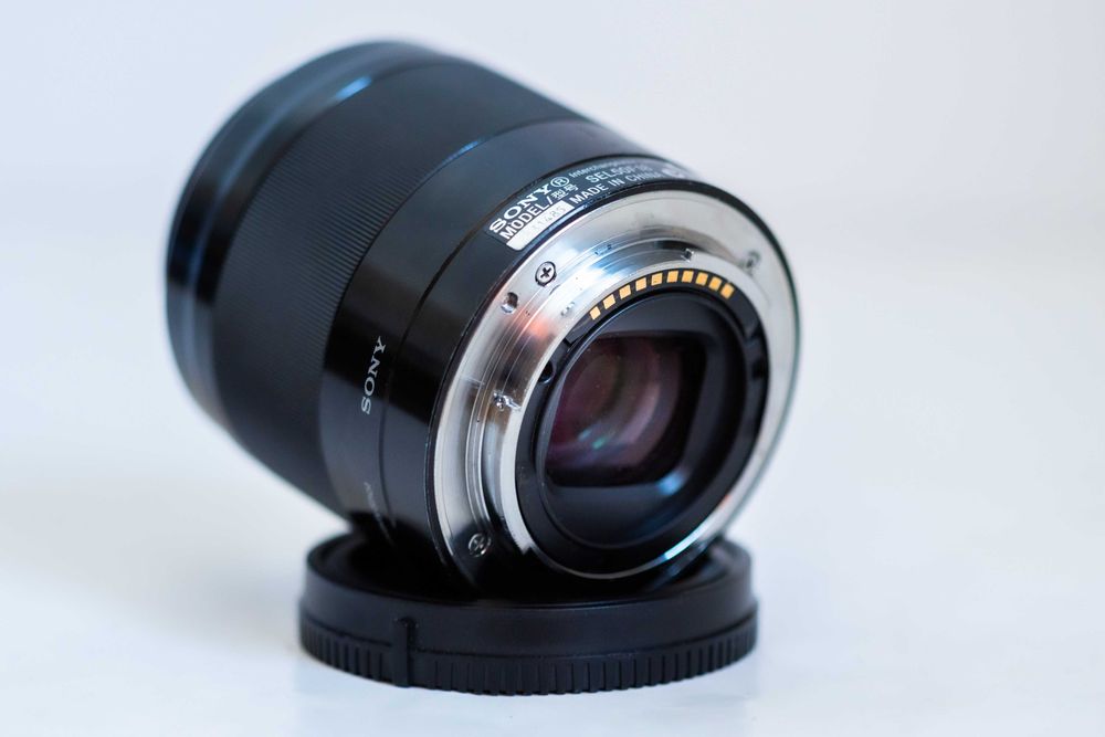 Obiectiv SONY E 50mm f1.8 OSS cu stabilizare de imagine