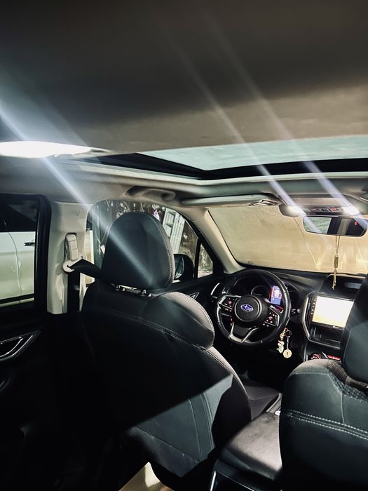 Срочно продам машину Subaru Forester 2019