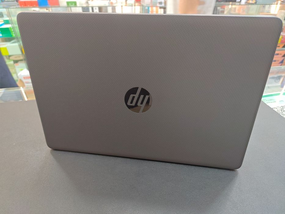 HP laptop r5-5500u 8/512 Б/У