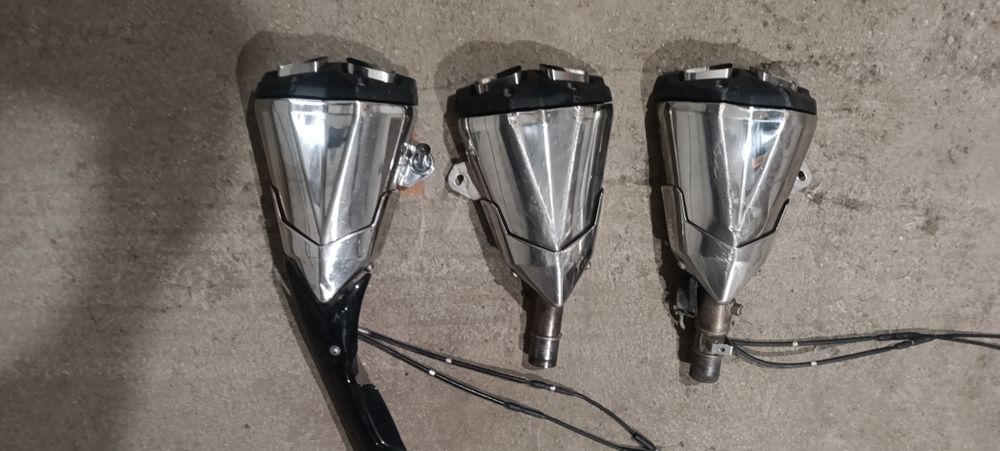 Продавам Kawasaki Z1000 2010 на части.