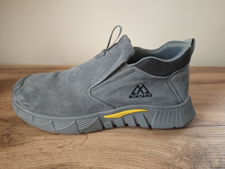 Нови  работни обувки.