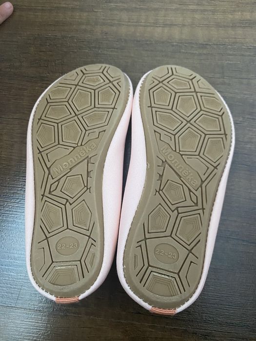 Боси обувки за момиче размер 20-22