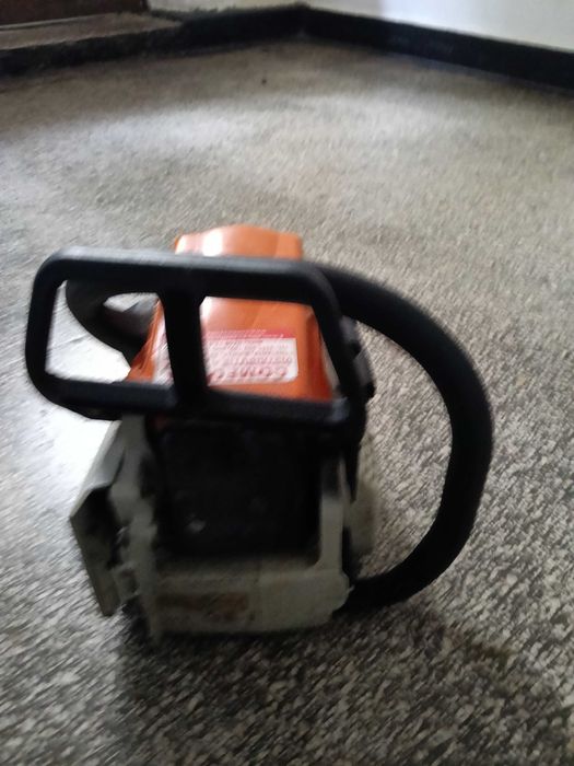 Vând drujba stihl