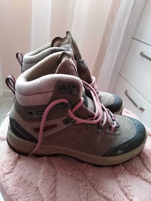 Дамски туристически обувки
