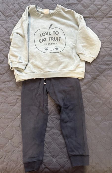 Lot haine mărimea 104