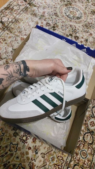 Кроссовки Adidas