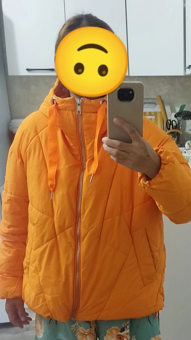 Продам женскую куртку