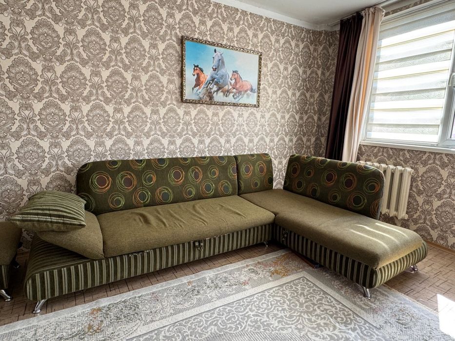 Диван б/у состояние хорошее