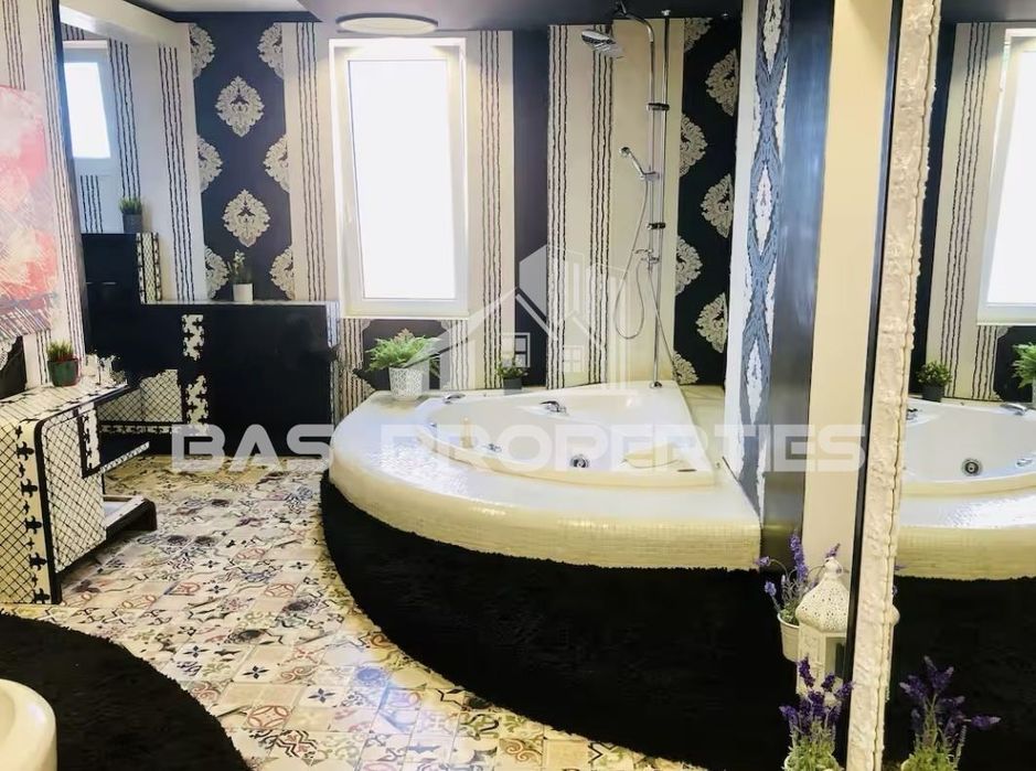 Продава се Многостаен апартамент в София, Център - 175 кв.м за 1921 €/кв.м - Снимка #10