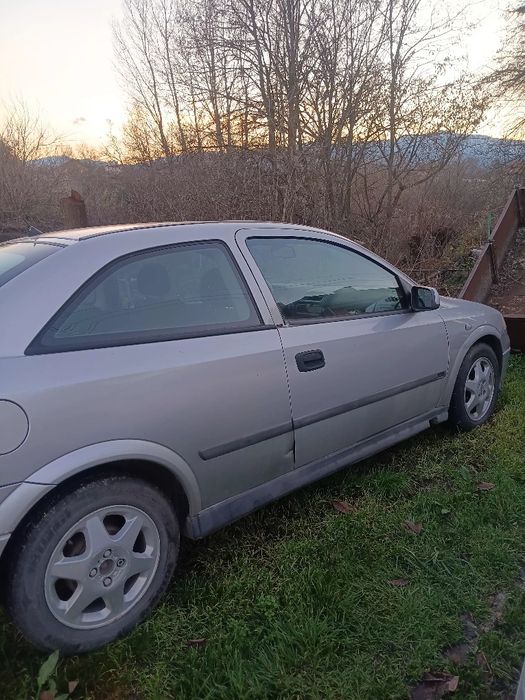 Опел астра Г в движение за части