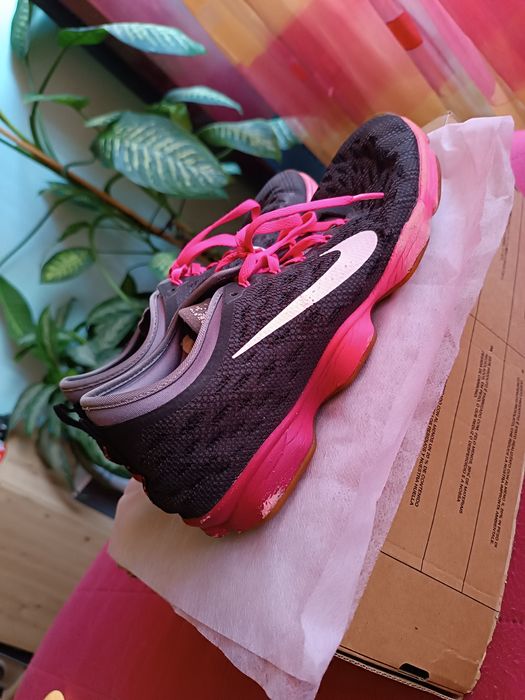 Маратонки и кецове Nike